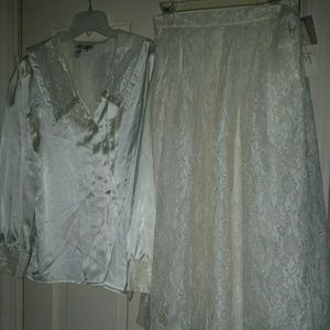 laura and jayne Skirts - Laura & Janye Ivory 2 piece Suit skirt Size 12 NWT laura and jayne Skirts - Laura & Janye Ivory 2 piece Suit skirt Size 12 NWT